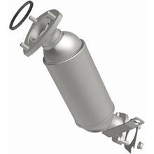 Load image into Gallery viewer, Magnaflow 09-15 Chevrolet Traverse 3.6L Direct Fit Converter

