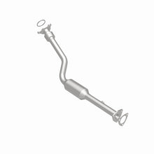 Load image into Gallery viewer, MagnaFlow Conv DF 01-04 Saturn L 2.2L
