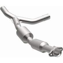 Load image into Gallery viewer, Magnaflow 2007 Ford E-150 4.6L Direct Fit Converter

