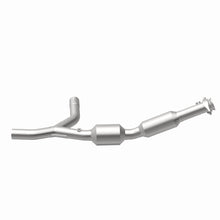 Load image into Gallery viewer, Magnaflow 2007 Ford E-150 4.6L Direct Fit Converter
