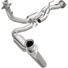 Load image into Gallery viewer, Magnaflow 05-06 Jeep Grand Cherokee 3.7L Direct Fit Converter
