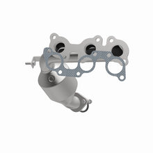 Load image into Gallery viewer, Magnaflow 04-06 Toyota Sienna 3.3L Direct Fit Converter

