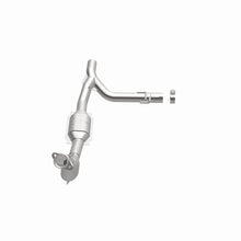 Load image into Gallery viewer, MagnaFlow CONV DF 99 F-150 5.4L V8 P/S 2WD
