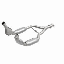 Load image into Gallery viewer, MagnaFlow Conv DF 96-98 Ford Mustang 3.8L

