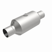 Load image into Gallery viewer, Magnaflow 2.50 w/dual O2 5in. Spun Universal Converter
