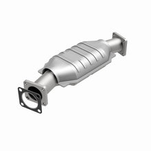 Load image into Gallery viewer, MagnaFlow Conv DF GM 75 79
