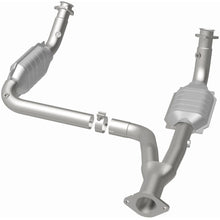 Load image into Gallery viewer, MagnaFlow Conv DF 00-01Tahoe/Yukon V8 5.7L
