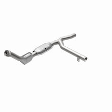 Load image into Gallery viewer, MagnaFlow Conv DF 00-01 Ford F-150 4.6L 2wd
