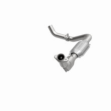 Load image into Gallery viewer, MagnaFlow Conv DF 99-02 Expedition 5.4L 4wd
