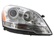 Load image into Gallery viewer, Headlight Assembly
