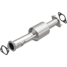 Load image into Gallery viewer, Magnaflow 09-15 Chevrolet Traverse 3.6L Direct Fit Converter
