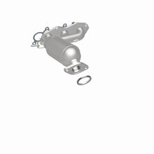Load image into Gallery viewer, Magnaflow 2011 Toyota Sienna 3.5L Direct Fit Converter
