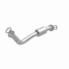 Load image into Gallery viewer, Magnaflow 13-15 Toyota RAV4 2.5L Direct Fit Converter
