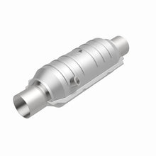 Load image into Gallery viewer, Magnaflow Conv Univ 2.50 HM Angled O2
