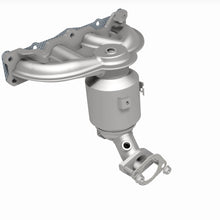 Load image into Gallery viewer, Magnaflow 13-17 Hyundai Santa Fe Sport 2.4L Direct Fit Cat Converter
