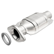 Load image into Gallery viewer, MagnaFlow Conv DF 01-03 Highlander underbody | 93268
