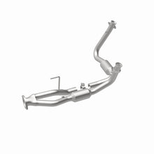 Load image into Gallery viewer, Magnaflow 05-06 Jeep Grand Cherokee 3.7L Direct Fit Converter
