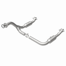 Load image into Gallery viewer, Magnaflow 2006 Ford Explorer 4.6L Direct Fit Converter
