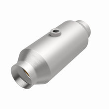 Load image into Gallery viewer, Magnaflow California Grade Universal Converter 11-15 Mercedes-Benz G550 V8 5.5L
