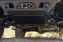 Load image into Gallery viewer, DV8 16-23 Toyota Tacoma MTO Series Winch Front Bumper
