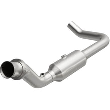 Load image into Gallery viewer, Magnaflow 07-09 Chrysler Aspen 5.7L Direct Fit Converter
