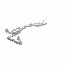 Load image into Gallery viewer, Magnaflow 92-95 Ford E-150 5.0L Direct Fit Converter
