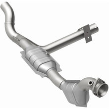 Load image into Gallery viewer, MagnaFlow Conv DF 01-04 Ford F-150 4.6L (49 State)

