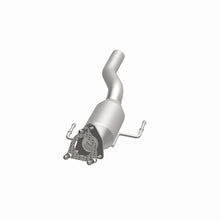 Load image into Gallery viewer, Magnaflow 04-06 Volkswagen Touareg 3.2L Direct Fit Converter
