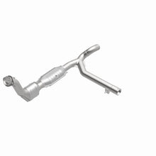 Load image into Gallery viewer, MagnaFlow Conv DF 99-00 Expedition 4.6 2WD PS
