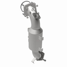 Load image into Gallery viewer, MagnaFlow DF Conv 2020 Jeep Cherokee Single Underbody 2L
