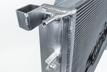 Load image into Gallery viewer, Photo - Close Up
