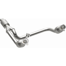 Load image into Gallery viewer, Magnaflow 14-15 Chevrolet Silverado 1500 5.3L Direct-Fit Catalytic Converter
