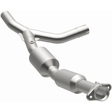 Load image into Gallery viewer, Magnaflow 2007 Ford E-150 4.6L Direct Fit Converter
