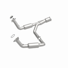 Load image into Gallery viewer, MagnaFlow Conv Direct Fit 07-09 Chevy Trailblazer SS 6.0L V8
