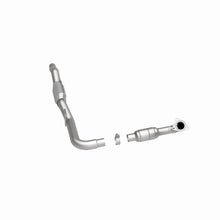 Load image into Gallery viewer, MagnaFlow Conv DF GM 01-02 2500 Driver Side 6L
