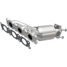 Load image into Gallery viewer, MagnaFlow Exhaust Products Catalytic Converter with Integrated Exhaust Manifold MagnaFlow Exhaust Products Catalytic Converter with Integrated Exhaust Manifold 22-174
