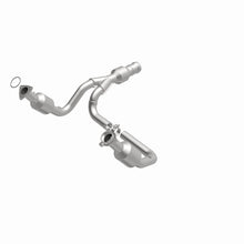 Load image into Gallery viewer, Magnaflow 15-16 Cadillac Escalade 6.2L Direct Fit Converter
