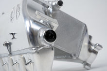 Load image into Gallery viewer, Photo - Close Up
