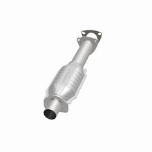 Load image into Gallery viewer, MagnaFlow Conv DF 95-98 GM S10 Pickup 4.3L
