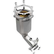 Load image into Gallery viewer, Magnaflow 2004 Nissan Quest CARB Compliant Direct Fit Cat Converter
