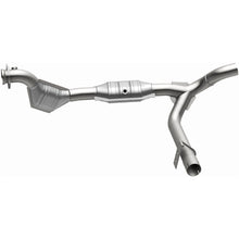 Load image into Gallery viewer, MagnaFlow Conv DF 01-04 Ford F-150 4.6L (49 State)

