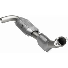 Load image into Gallery viewer, MagnaFlow Conv DF 00-01 Ford F-150 4.6L 2wd
