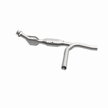 Load image into Gallery viewer, MagnaFlow Conv DF 01-04 Ford F-150 4.2L 2wd
