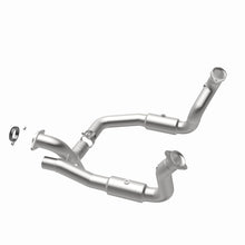 Load image into Gallery viewer, Magnaflow 11-17 Ford F-250 Super Duty 6.2L Direct Fit Converter
