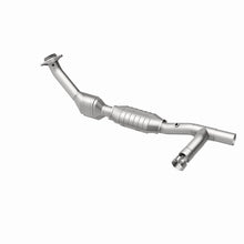 Load image into Gallery viewer, MagnaFlow Conv DF 99-02 Expedition 5.4L 4wd
