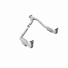 Load image into Gallery viewer, MagnaFlow Conv DF 97 Land Rover Defender 90 4.0L Y-Pipe Assy / 96-99 Discovery 4.0L Y-Pipe Assy
