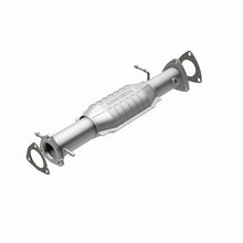 Load image into Gallery viewer, MagnaFlow Conv DF 96-97 GM S10 Pickup 4.3L
