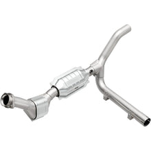 Load image into Gallery viewer, MagnaFlow Conv DF 97-98 Ford F-150 Pickup 4.2L P/S 4WD
