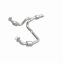 Load image into Gallery viewer, Magnaflow 11-15 GMC Yukon 6.2L Direct Fit Converter
