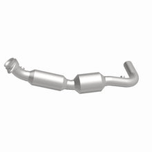 Load image into Gallery viewer, Magnaflow 2007 Ford E-150 4.6L Direct Fit Converter
